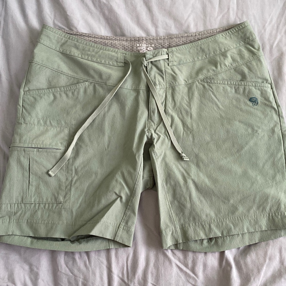 Mountain Hardware athletic shorts 10